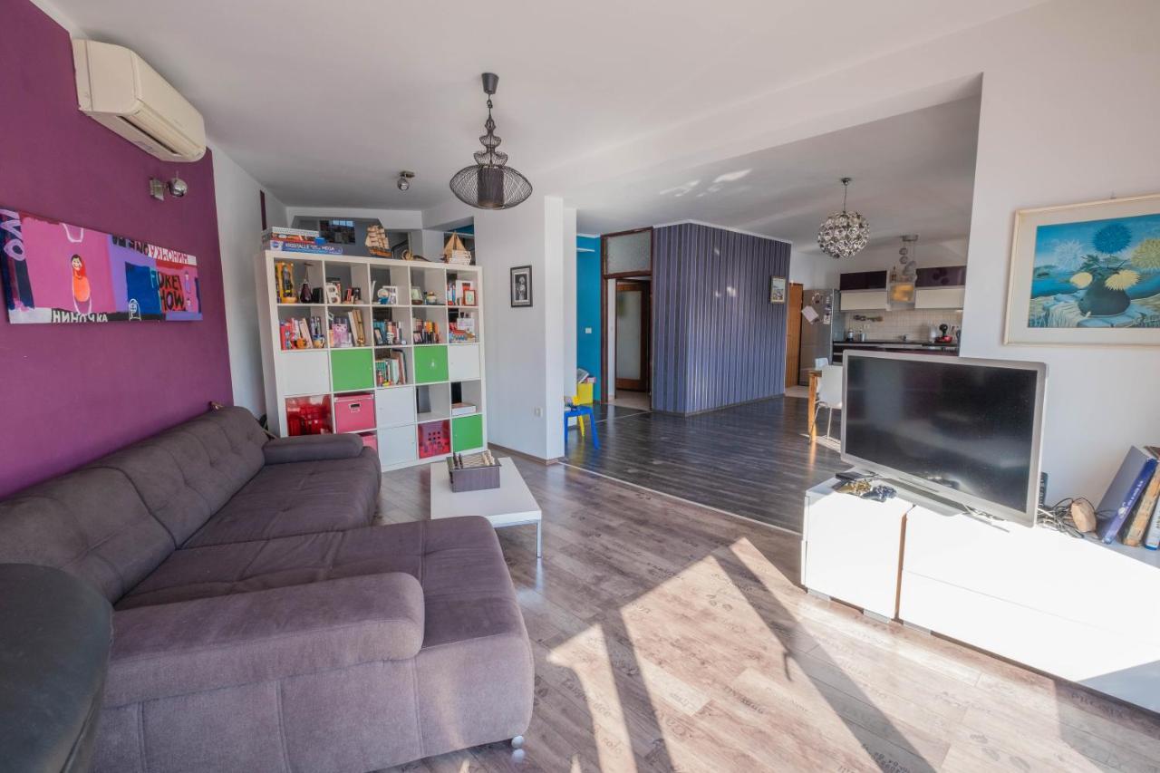 Apartman Ahel Ядраново Екстериор снимка
