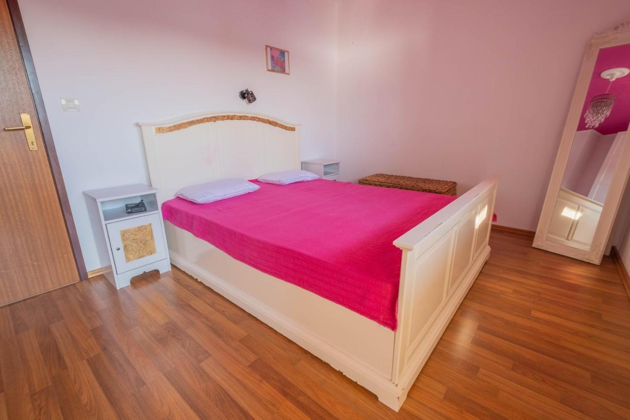 Apartman Ahel Ядраново Екстериор снимка