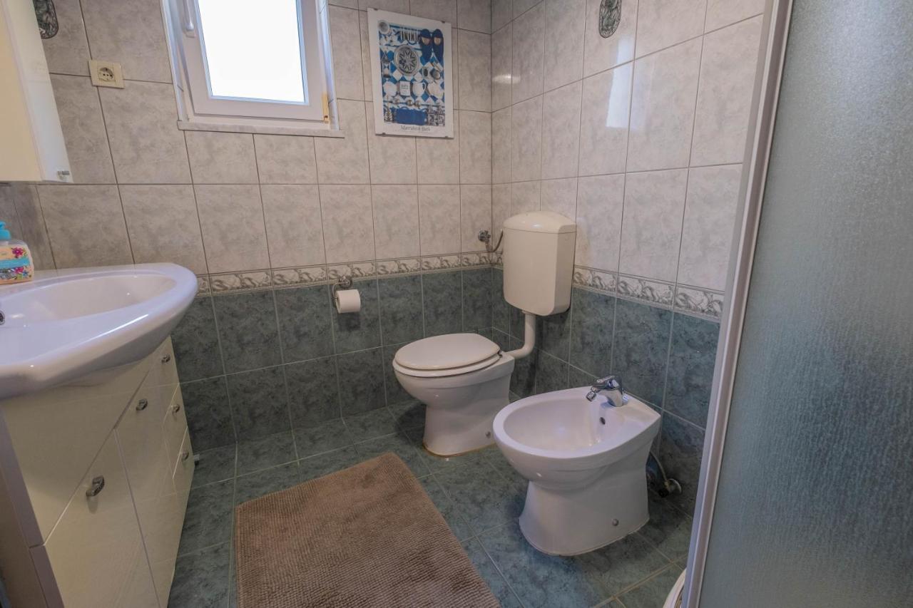 Apartman Ahel Ядраново Екстериор снимка