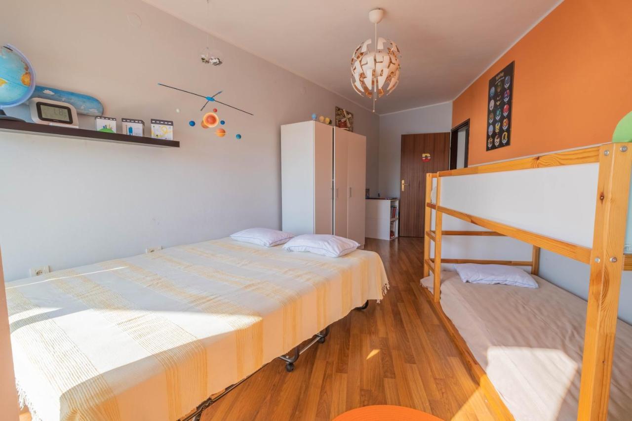 Apartman Ahel Ядраново Екстериор снимка