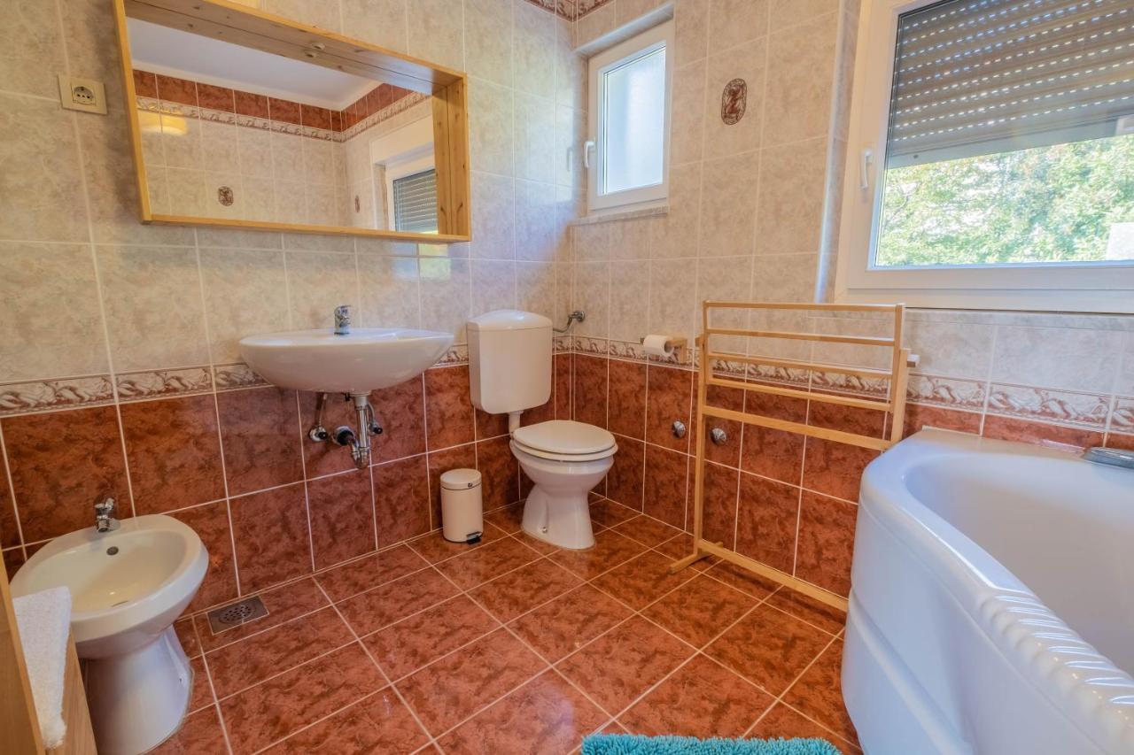 Apartman Ahel Ядраново Екстериор снимка